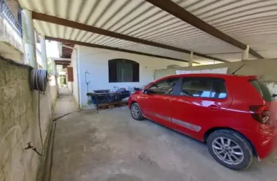 Casa localizada lado serra a 550 metros da rodovia com 2 quartos e edicula