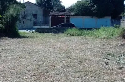 Terreno localizado lado praia a 212 metros do mar em rua asfaltada