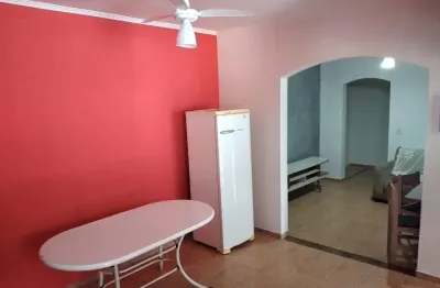 Casa localizada lado praia a 600 metros do mar com 4 quartos e area gourmet com churrasqueira e piscina