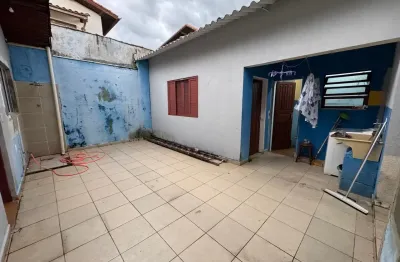 Apartamento localizado lado praia a 250 metros do mar em rua pavimentada com 3 quartos e area gourmet com churrasqueira