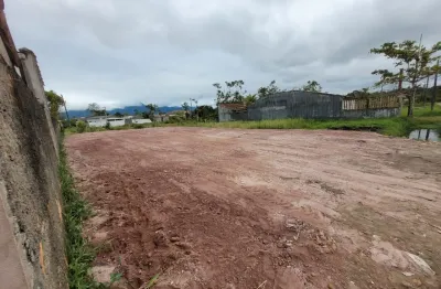 Terreno localizado lado praia a 1700 metros do mar com 364m² de área total