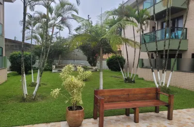 Apartamento localizado lado praia no Centro em Itanhaém com 2 dormitórios (sendo 1 suíte), condomínio com piscina e área gourmet com churrasqueira, vaga para 1 automóvel e aceita financiamento bancári