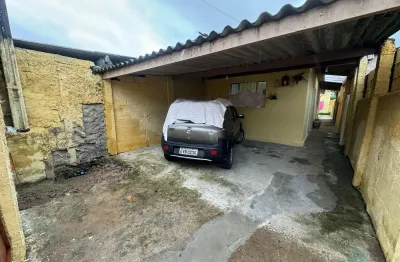 Casa localizada lado serra no bairro Oásis em Itanhaém a 2.300 metros da rodovia com 2 dormitórios (sendo 1 suíte) e vaga para 2 automóveis