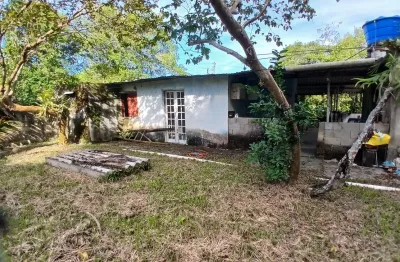 Chácara no Gaivota em Itanhaém, Lado Serra a 10 km da Rodovia, 03 Dormitórios (01 Suíte), Poço e Árvores Frutíferas – Amplo Terreno com Espaço para Piscina