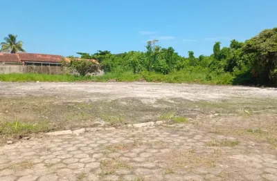 Terreno localizado lado praia no bairro Grandesp em Itanhaém a 1,3 km do mar, rua pavimentada, com escritura.