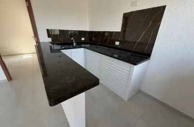 Apartamento localizado lado praia a 300 metros do mar em rua calçada com 1 quarto - Escritura