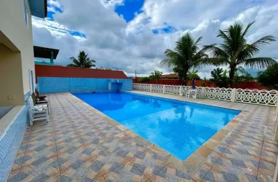 Chácara com 6 quartos, piscina e árvores frutíferas em itanhaém.