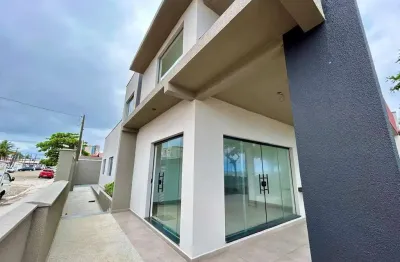 Casa frente mar no centro de itanhaém - r$ 1.500.000,00.