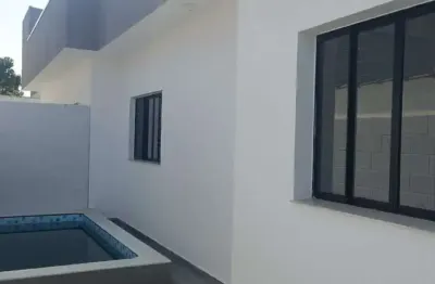 Casa em condominio com 2 quartos, piscina e área gourmet em itanhaém