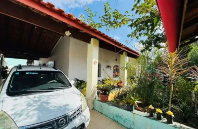 Casa com 4 quartos, piscina e área gourmet em itanhaém.
