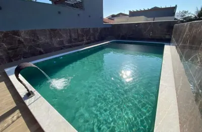Casa à 100m do mar com piscina e 3 quartos em itanhaém.