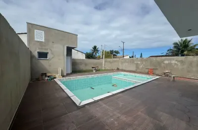Casa na praia com 3 quartos e piscina em peruíbe - r$ 750.000,00.