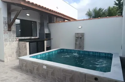 Casa geminada com piscina e área gourmet, no bairro vila loty