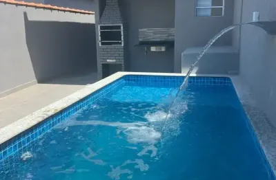 Casa geminada com piscina e churrasqueira, no bairro gaivota