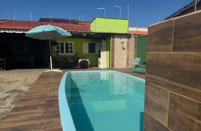 Casa com 2 quartos, piscina e área gourmet, no bairro balneário gaivota