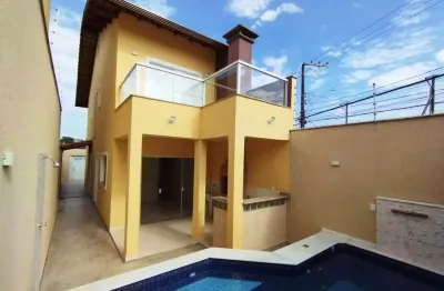 Casa à venda com piscina e área gourmet, no bairro balneário campos elíseos