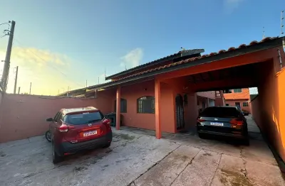 Casa à 650m do mar com piscina e área gourmet, no bairro maria helena novaes
