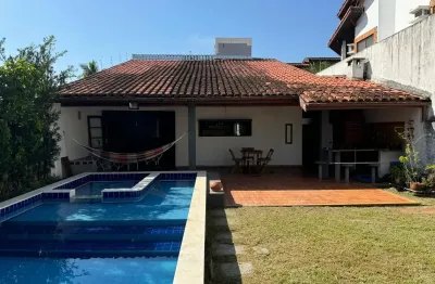 Casa à 500m do mar com piscina e área gourmet, no bairro cibratel 2