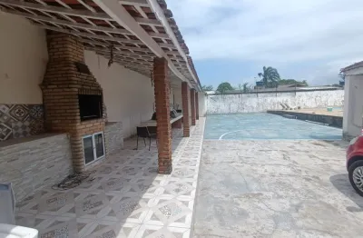 Casa à venda com piscina e área gourmet, no bairro balneário gaivota