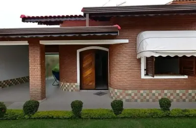 Casa à 550m do mar com área gourmet, no bairro balneário três marias