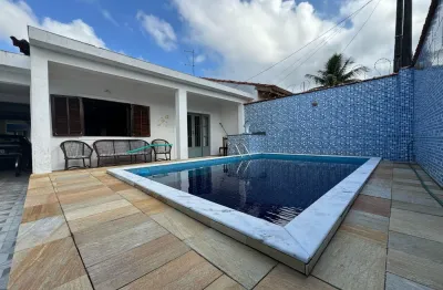 Casa à 730m do mar com piscina e churrasqueira, no bairro barra da jangada
