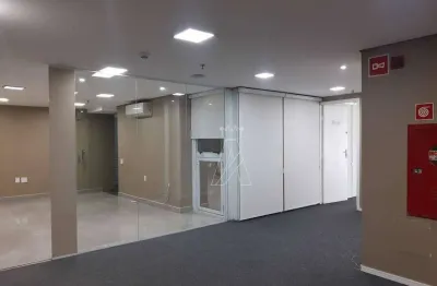 Sala comercial para alugar na Alameda Madeira, --, Alphaville, Barueri