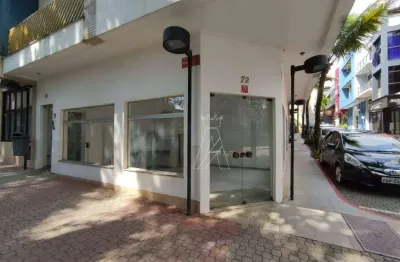 Loja de esquina para locação no centro comercial em alphaville!!!