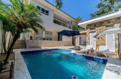 Linda casa com 3 dormitórios, área gourmet completa com vista livre para mata de preservação - oportunidade!!!