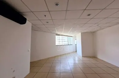 Sala comercial com 1 sala para alugar na Avenida Copacabana, --, Alphaville, Barueri