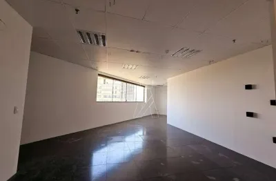 Sala comercial com 1 sala para alugar na Avenida Copacabana, --, Alphaville, Barueri