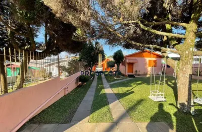 Casa com 03 dormitórios com amplo pátio e gramado no bairro santa fé em caxias d