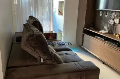 Apartamento semimobiliado com 02 dormitórios no bairro vila verde em caxias do s