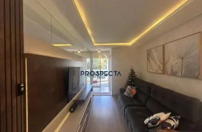 Apartamento com 02 dormitórios, 01 suíte, 02 vagas de garagem no bairro de lazze