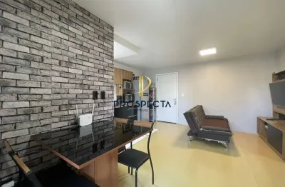 Apartamento semimobiliado de 02 dormitórios no bairro vila verde em caxias do su