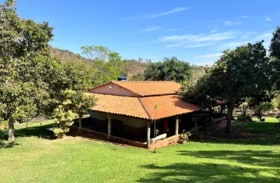 Fazenda 6,5 alqueires goiano, 2 casas, 3 represas água da mina, braquiara, pomar, pirenópolis-go