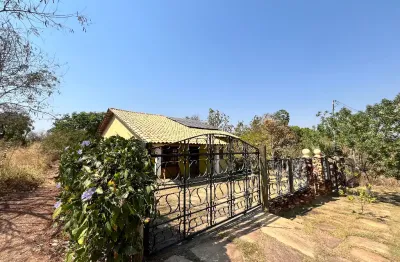 Linda casa mais 4 chalés no bairro carmo! já com clientela no airbnb! pirenópolis-go