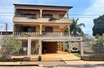 Sobrado de esquina com a praça,5 quartos, suites, área de lazer em cima com salão de festa! brasília-df