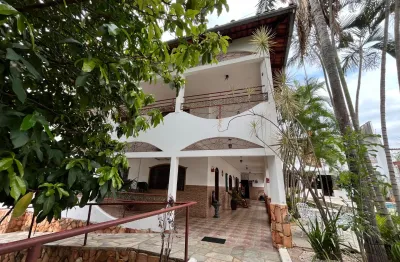 Pousada sobrado top bem localizada, 960m2 de construção, 1.060m2 de lote, 14 suítes, lado centro- pirenópolis-go