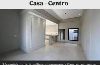 Casa com 3 quartos à venda na Rua 24 de Março, Centro, Araras