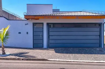 Casa com 2 quartos à venda na Avenida Fábio da Silva Prado, Jardim Campos Verdes, Araras