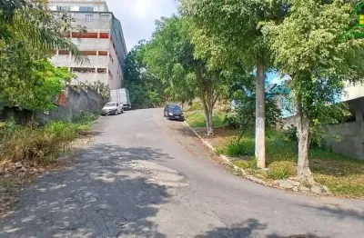Imperdível! casa à venda em carapicuíba-sp, jardim maria beatriz. 3 quartos, 2 salas, 3 banheiros, 2 vagas de garagem. 125,00 m².