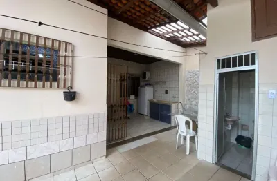 Casa térrea à venda – cohatrac, 3 quartos (1 suíte com closet), 180m², quintal com churrasqueira e jardim de inverno