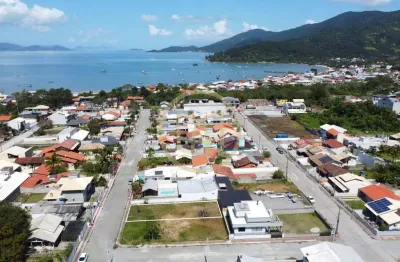 Terreno à venda no Armação, Governador Celso Ramos 