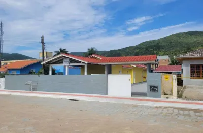 4 kitnet com 1 quarto cada em camboa da armação - governador celso ramos