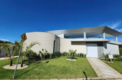 Casa nova a venda em condominio fechado proximo a praia