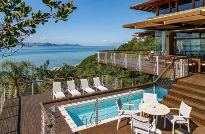 Casa frente mar de alto padrão à venda - gov. celso ramos