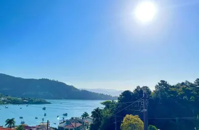 Casa com 3 quartos, ganchos do meio - governador celso ramos
