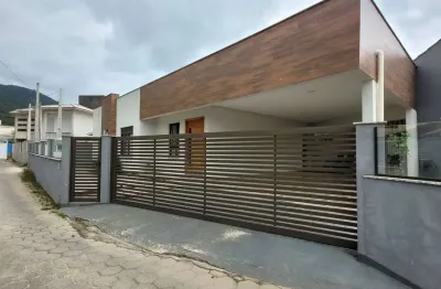 Casa com 3 quartos, fazenda da armação - governador celso ramos