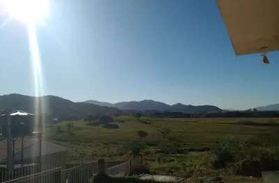Casa com 2 quartos, areias de cima - governador celso ramos