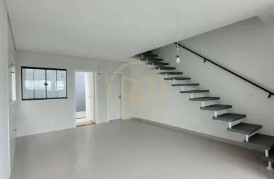 Casa geminada com 2 quartos, areias de cima - governador celso ramos